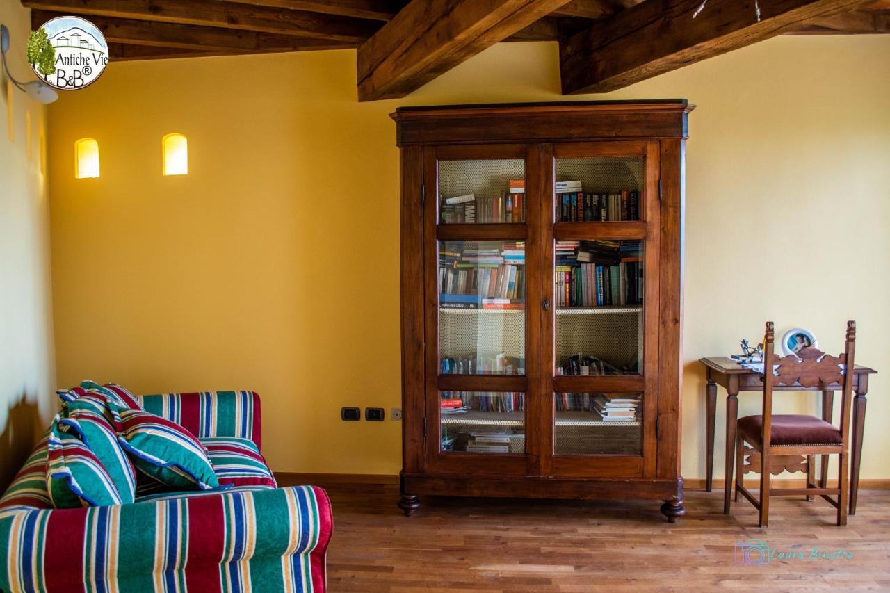 Antiche Vie B&B Serramazzoni Eksteriør billede